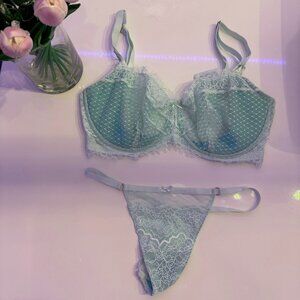 Victoria's Secret Dream Angels Wicked Lace Unlined Balconette Bra White Teal